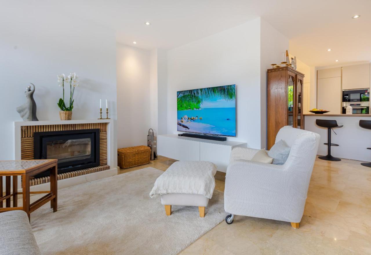 Fully Renovated Seaside Townhouse 200m From The San Pedro Beach With Gated Community Holiday home *