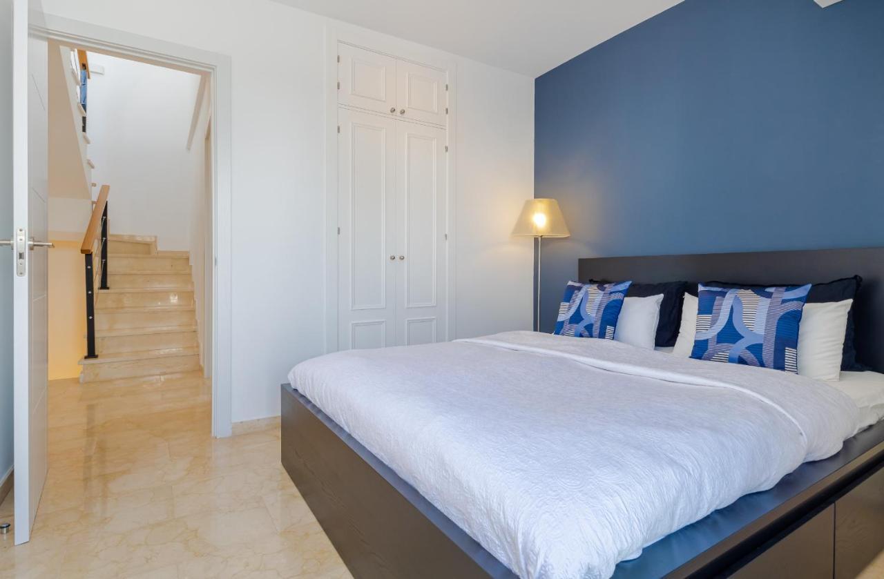 Fully Renovated Seaside Townhouse 200m From The San Pedro Beach With Gated Community Marbella