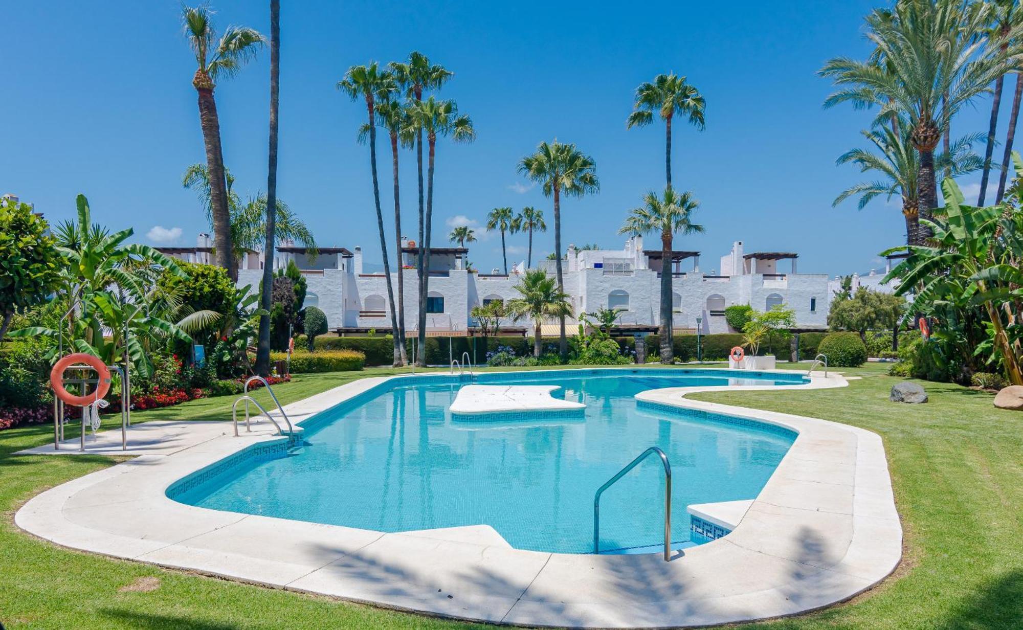 Fully Renovated Seaside Townhouse 200m From The San Pedro Beach With Gated Community *